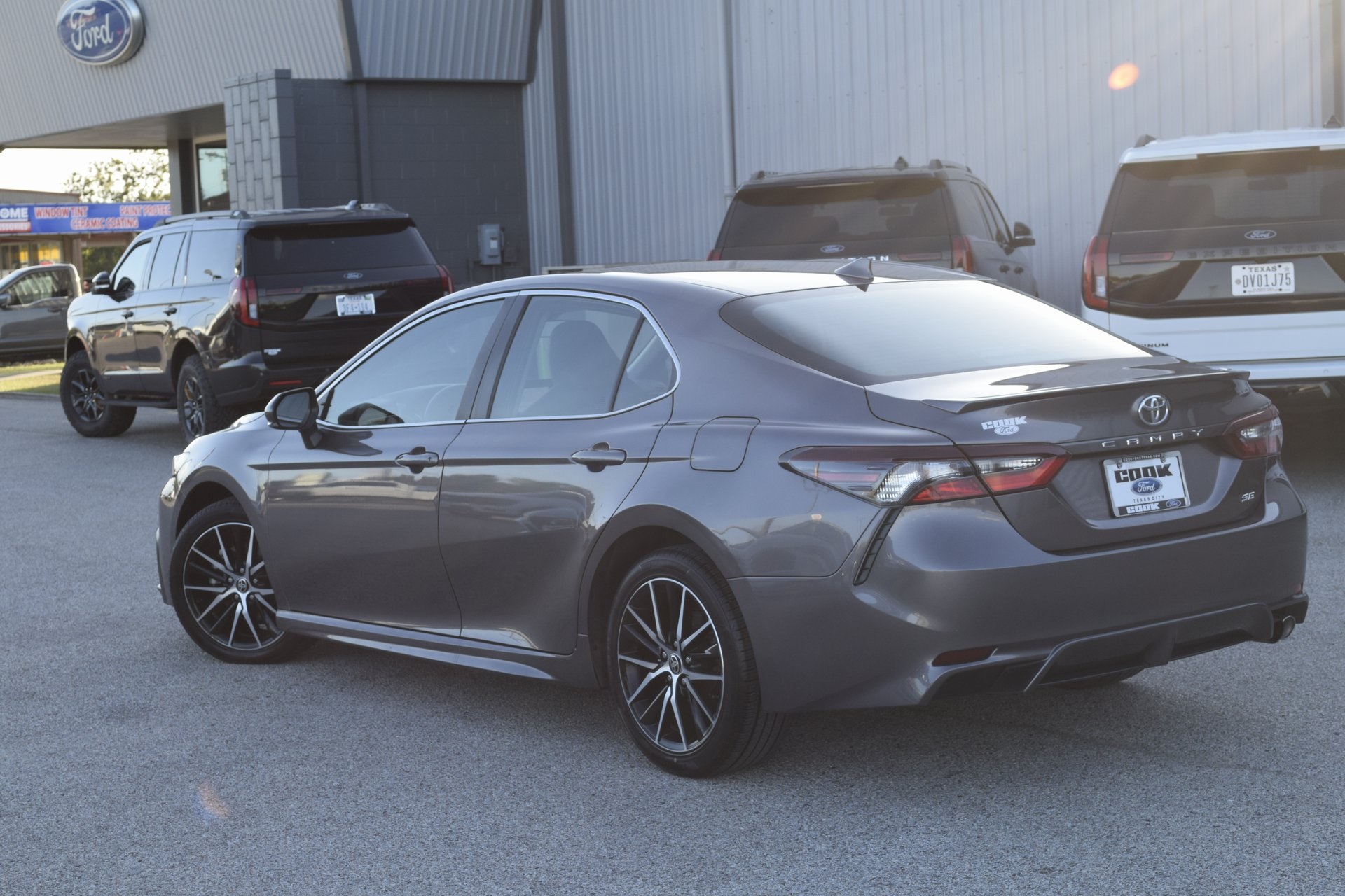 2024 Toyota Camry SE photo 4