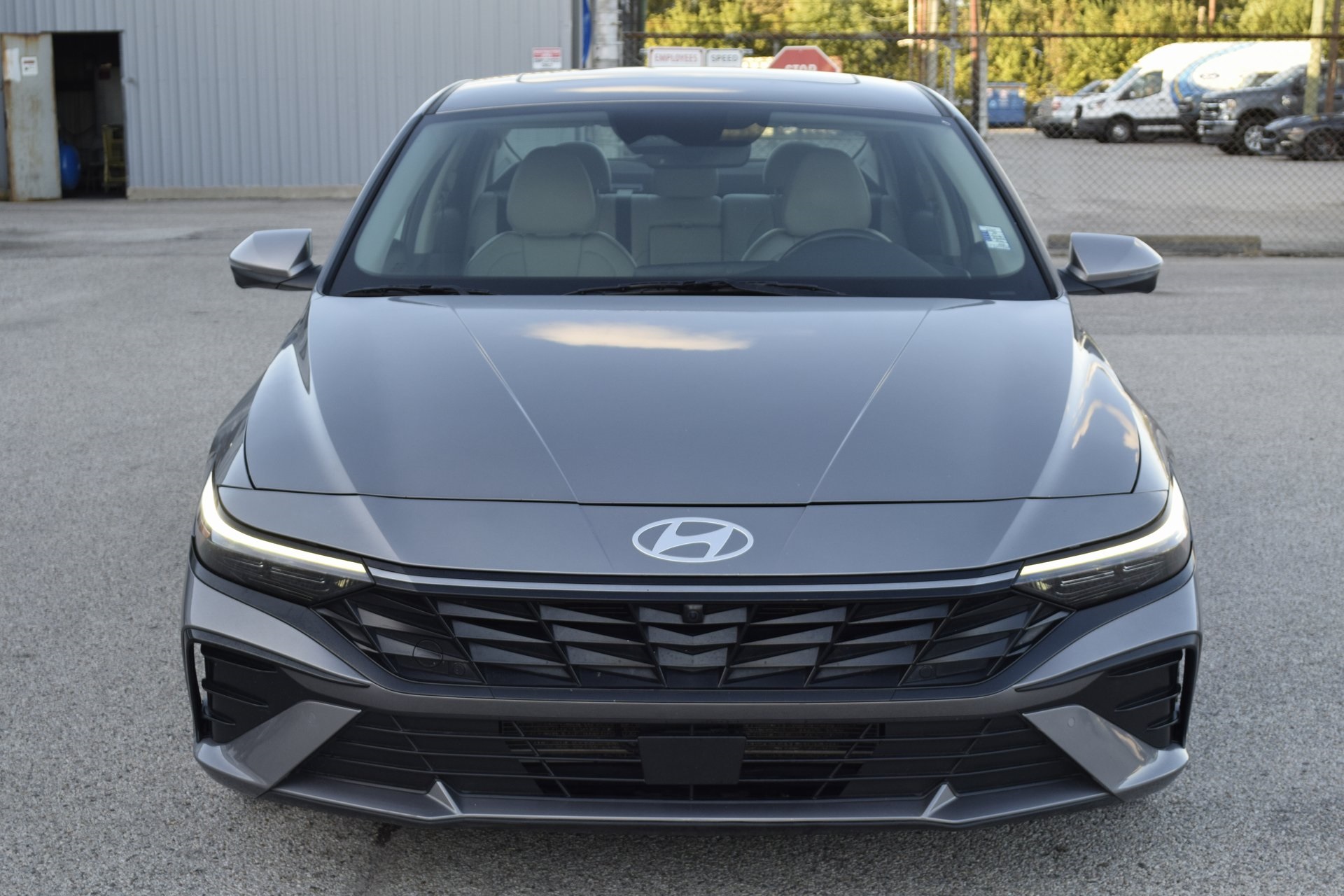 2024 Hyundai Elantra Limited photo 2