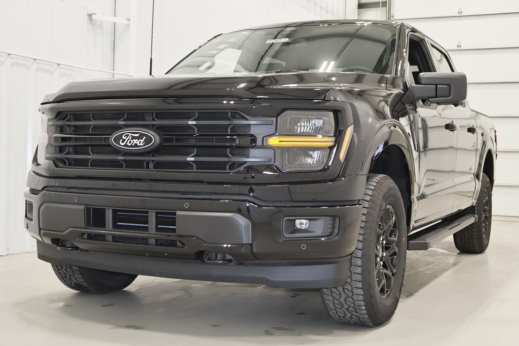 2025 Ford F-150 XLT photo 4