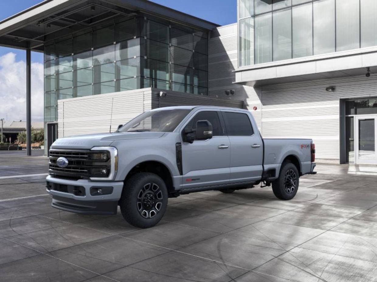 2026 Ford F-350 Super Duty Platinum's photo