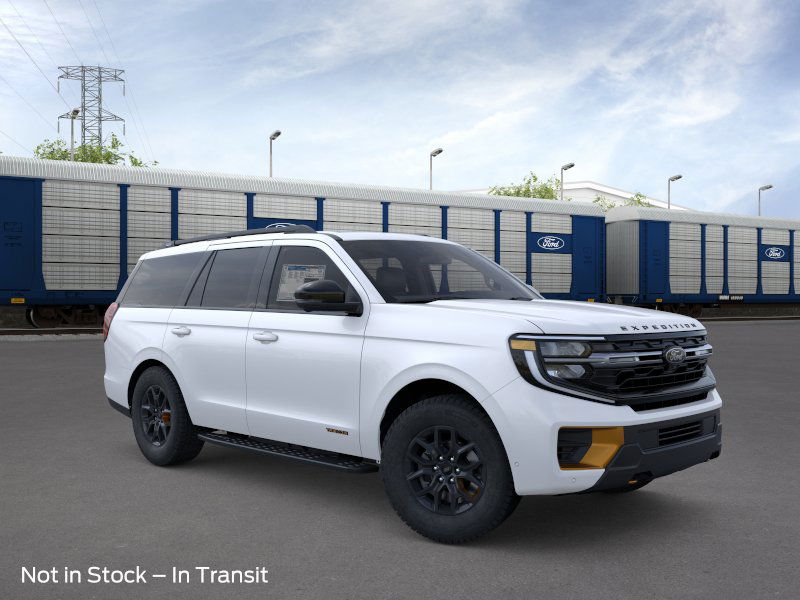 2025 Ford Expedition photo 4
