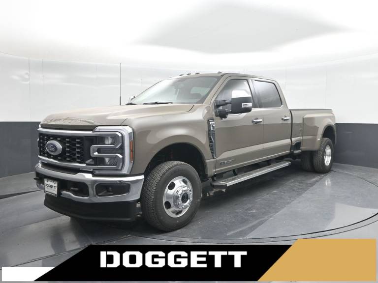2026 Ford Super Duty F-350 DRW LARIAT