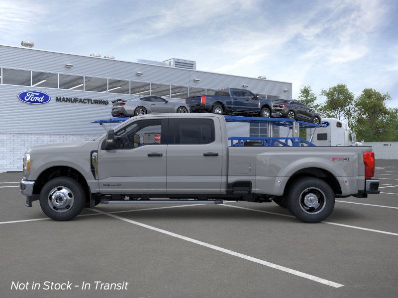 2026 Ford F-350 XLT photo 3