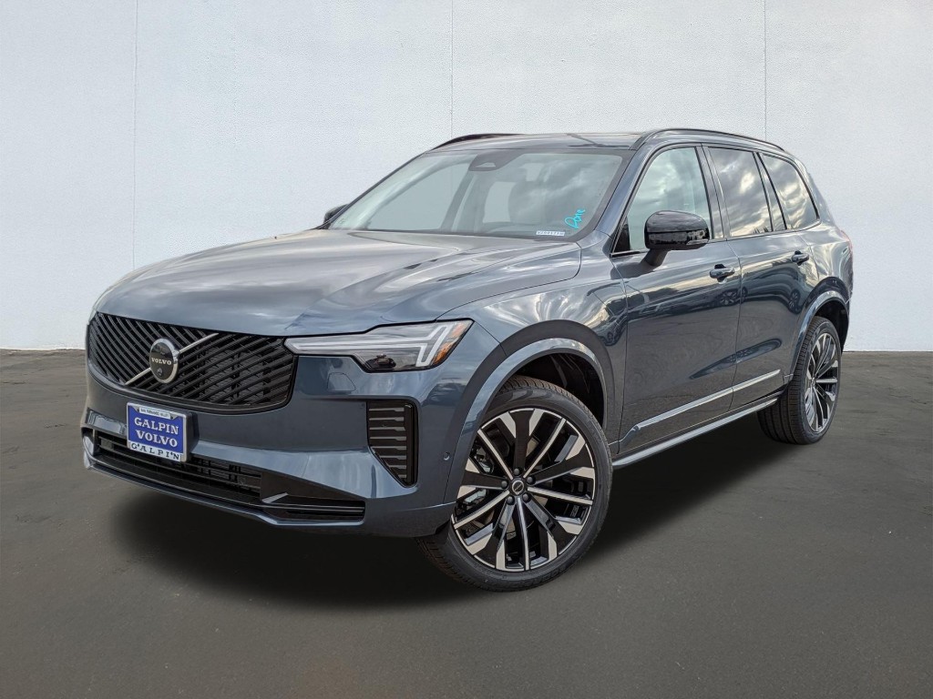 2026 Volvo XC90 B6 Ultra Dark Theme 7-Seater