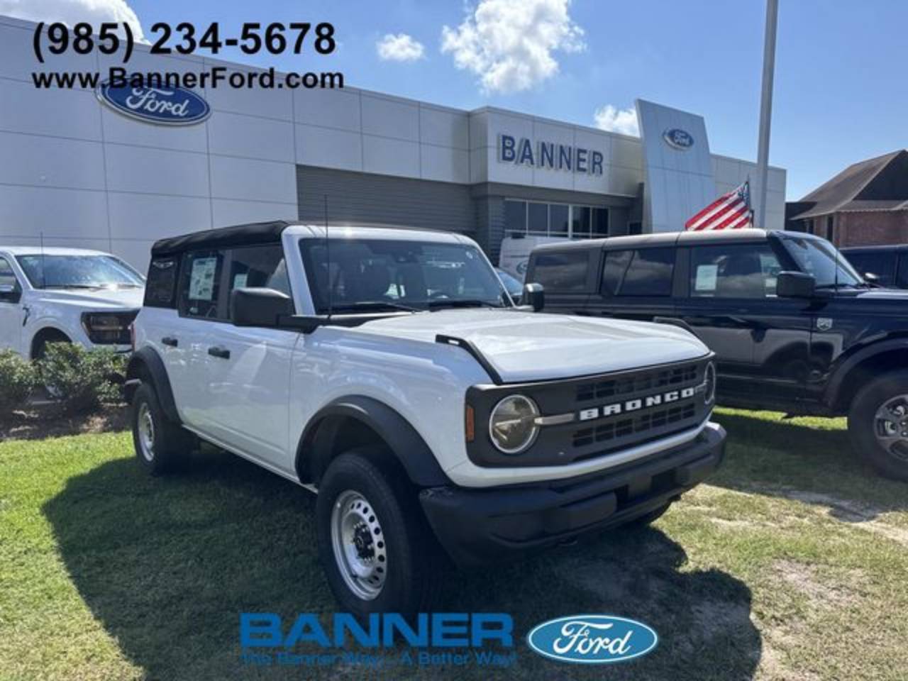 2025 Ford Bronco 4-Door Base's photo