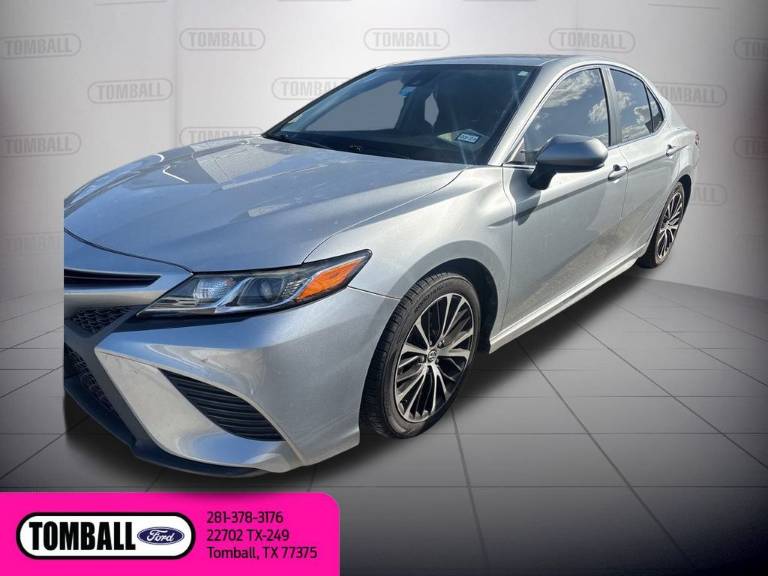 2020 Toyota Camry SE