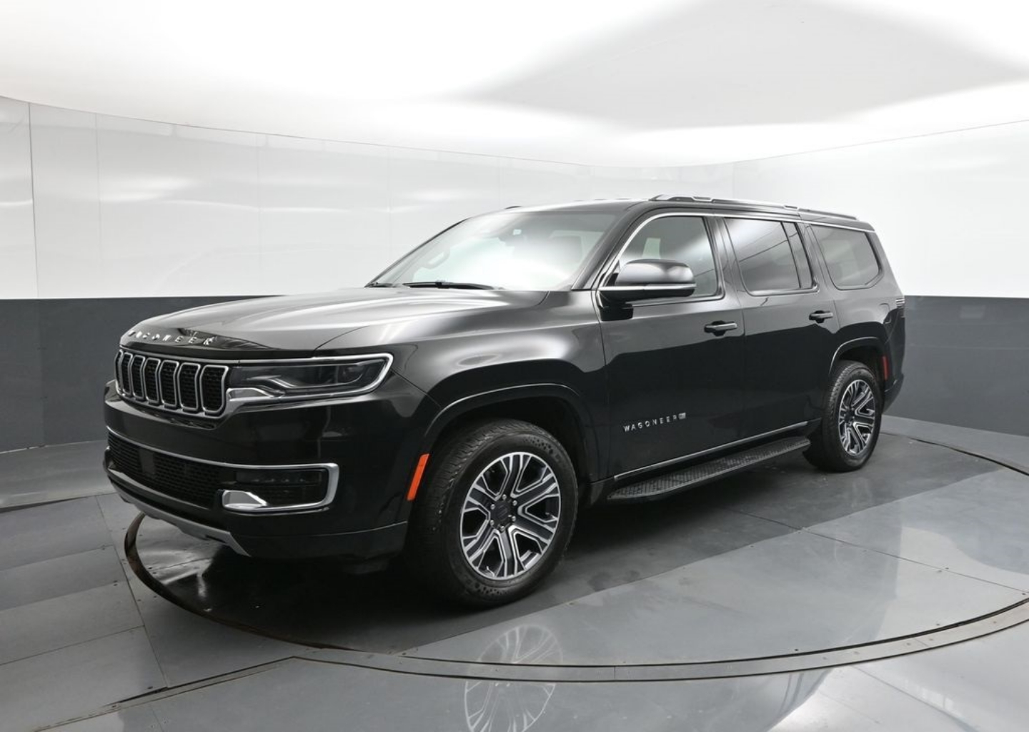 2024 Jeep Wagoneer Series II's photo