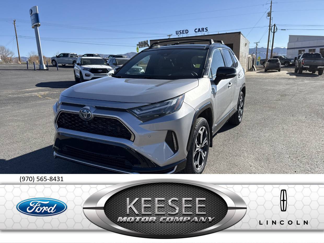 2023 Toyota RAV4 XSE's photo