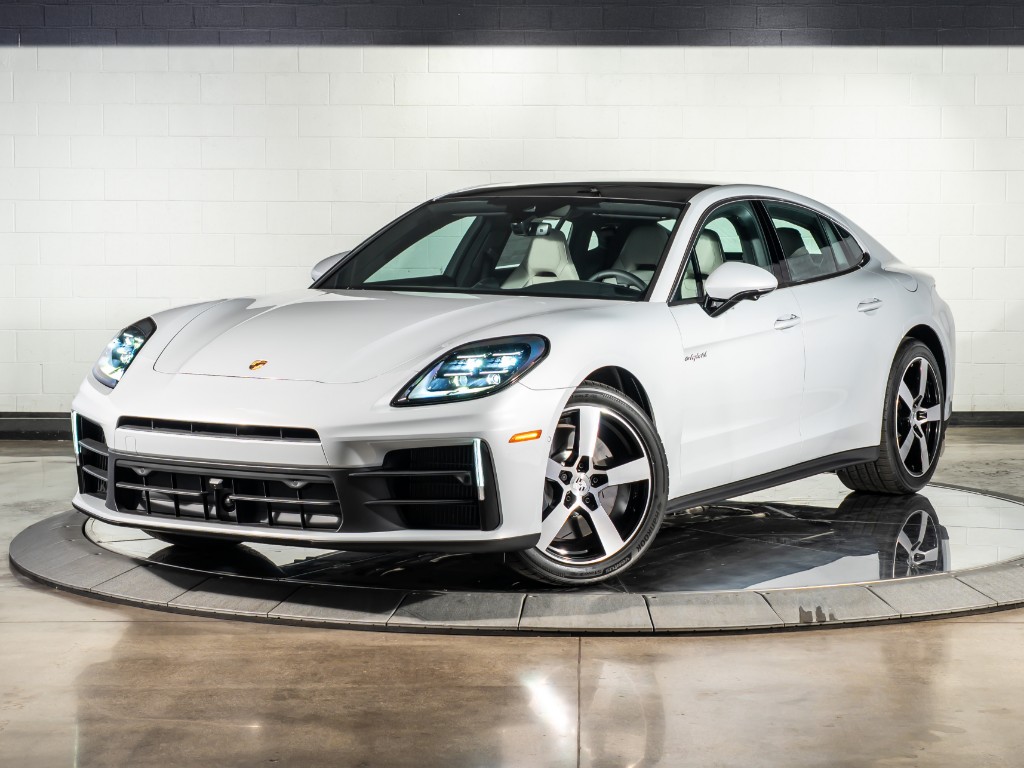 2026 Porsche Panamera 4 E-Hybrid