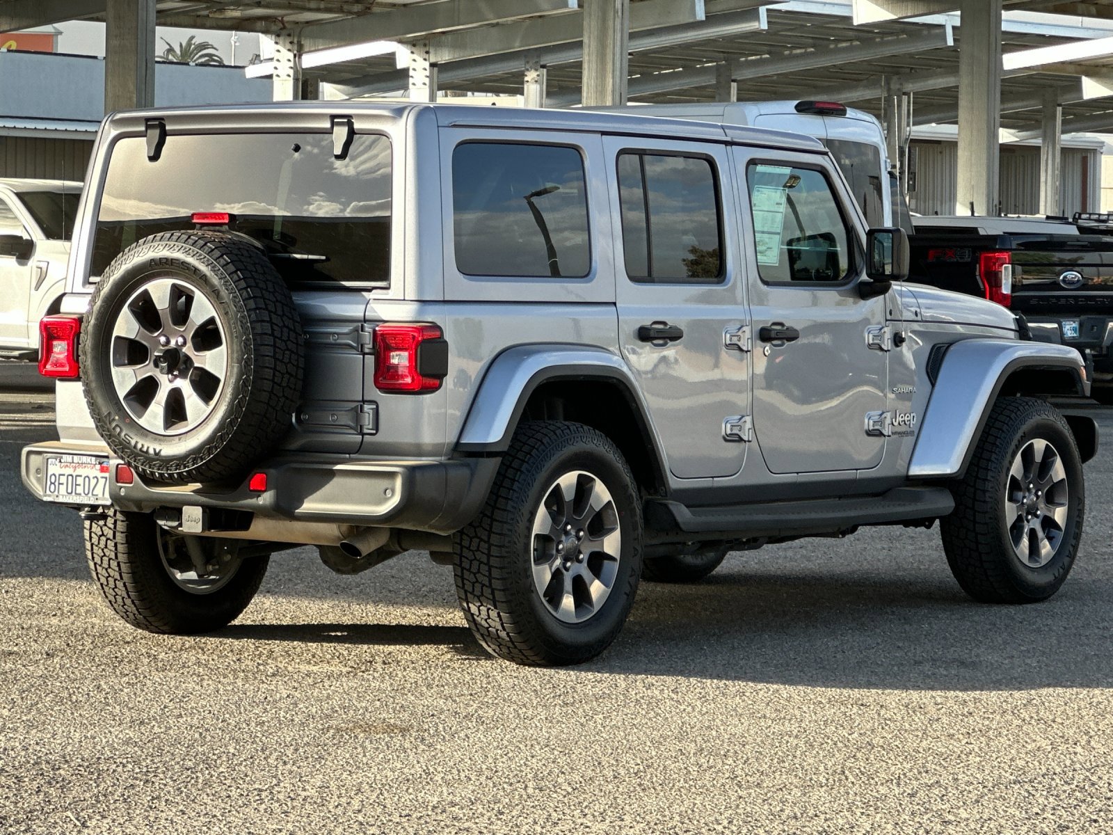 2018 Jeep Wrangler Unlimited Sahara photo 3