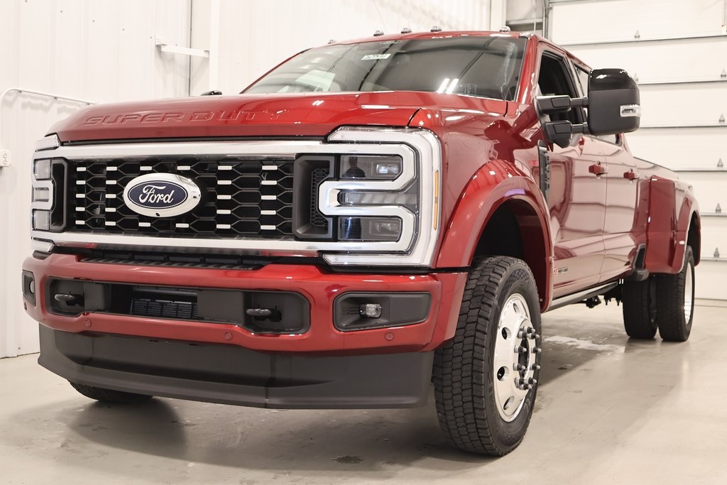 2026 Ford F-450 photo 4