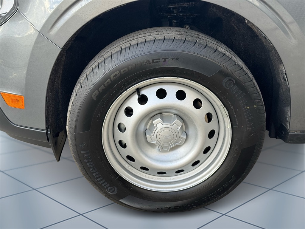 2025 Ford Maverick XL photo 2