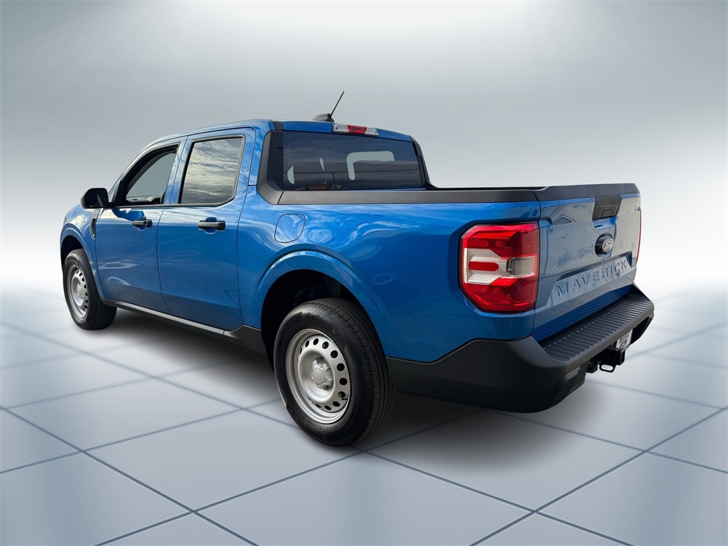 2025 Ford Maverick XL photo 2