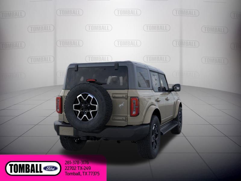 2025 Ford Bronco Outer Banks photo 2