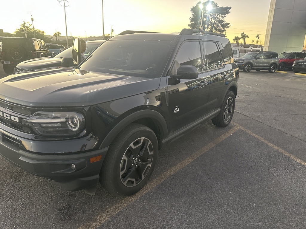 2021 Ford Bronco Sport Outer Banks photo 2