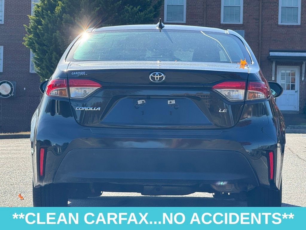 2023 Toyota Corolla LE photo 2