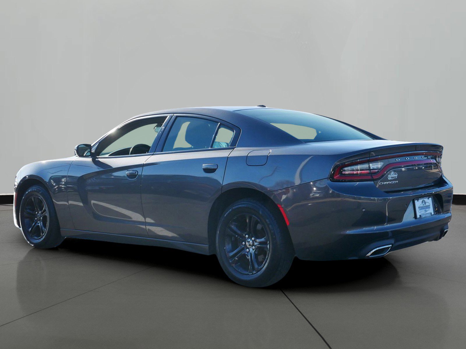 Used 2019 Dodge Charger SXT with VIN 2C3CDXBG6KH507685 for sale in St. Cloud, Minnesota