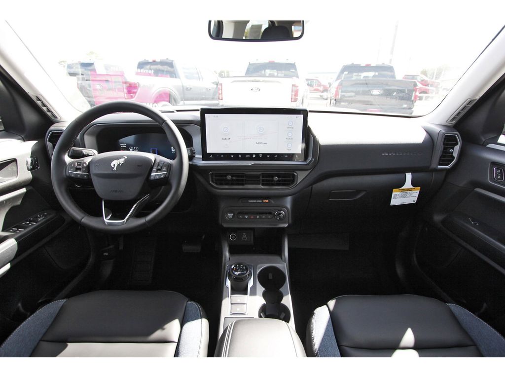 2025 Ford Bronco Sport Outer Banks photo 4