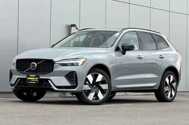 2025 Volvo XC60 Plug-In Hybrid T8 Plus