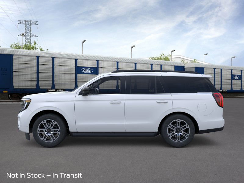 2025 Ford Expedition photo 4