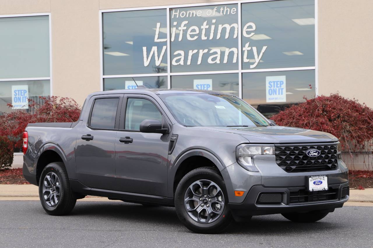 2025 Ford Maverick XLT's photo