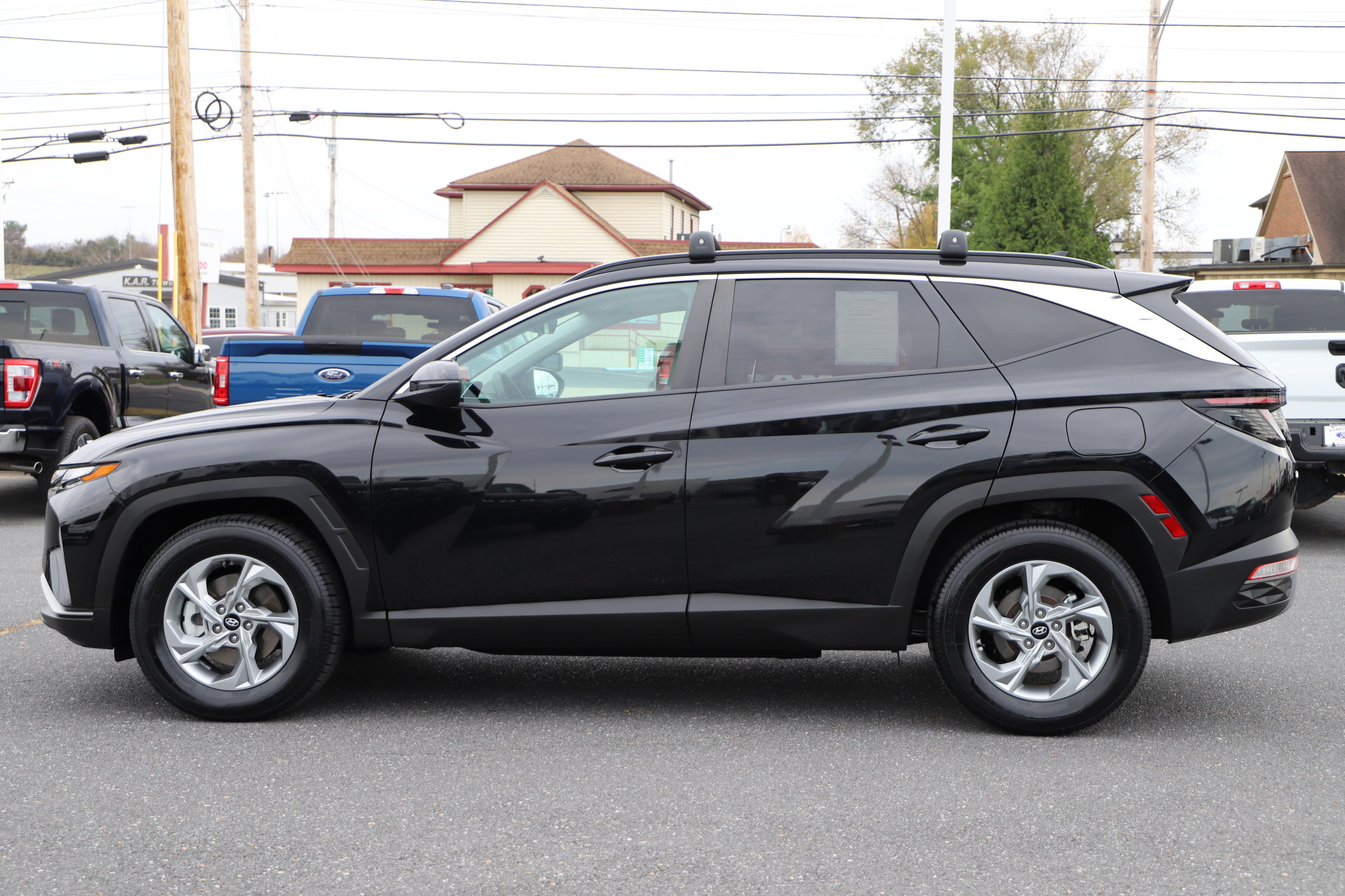 2023 Hyundai Tucson SEL photo 2