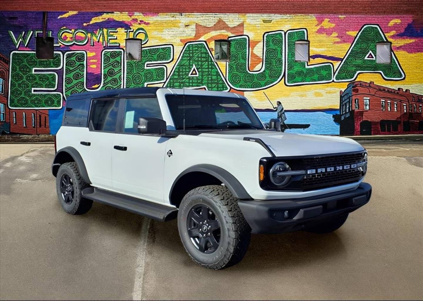 2025 Ford Bronco 4-Door Outer Banks's photo