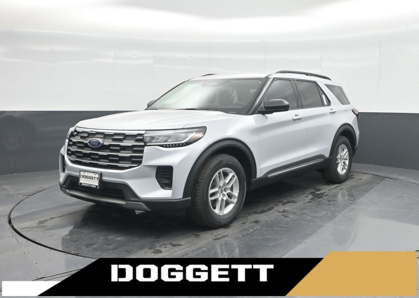2025 Ford Explorer Active's photo