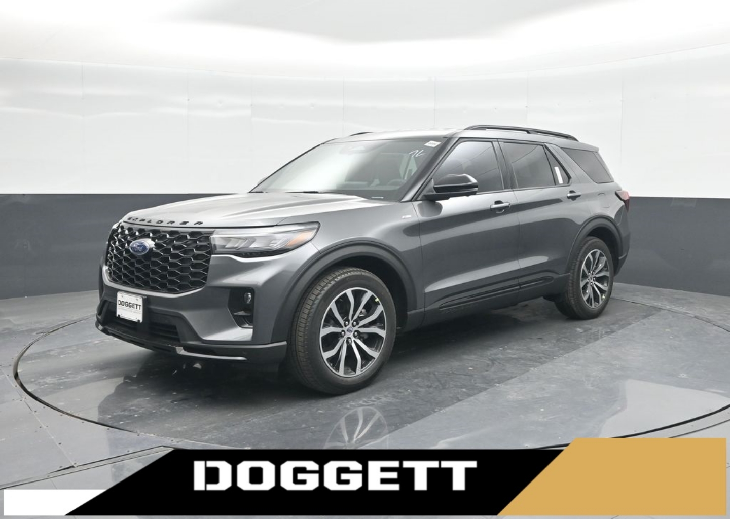 2026 Ford Explorer ST-LINE's photo