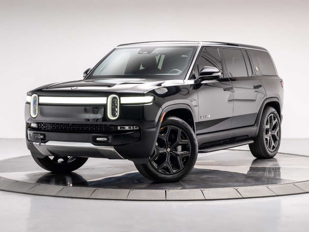 2023 Rivian R1s Adventure Dual-Motor