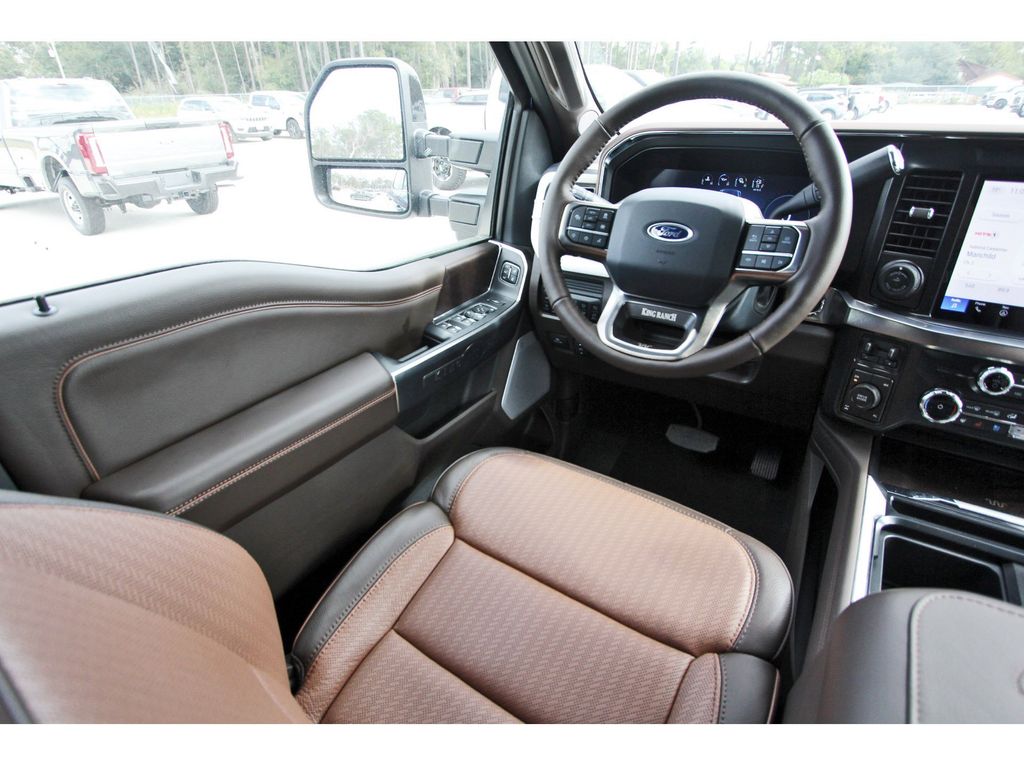 2026 Ford F-350 photo 4