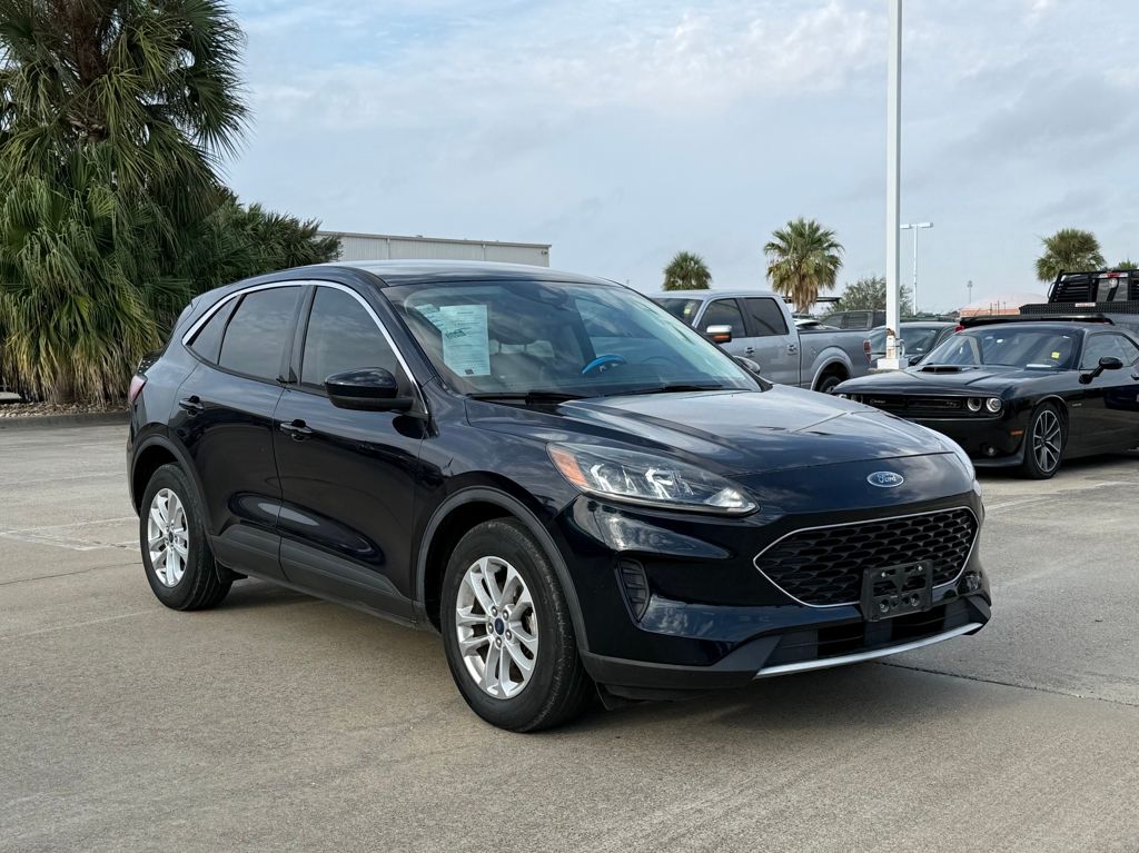 2021 Ford Escape SE photo 3