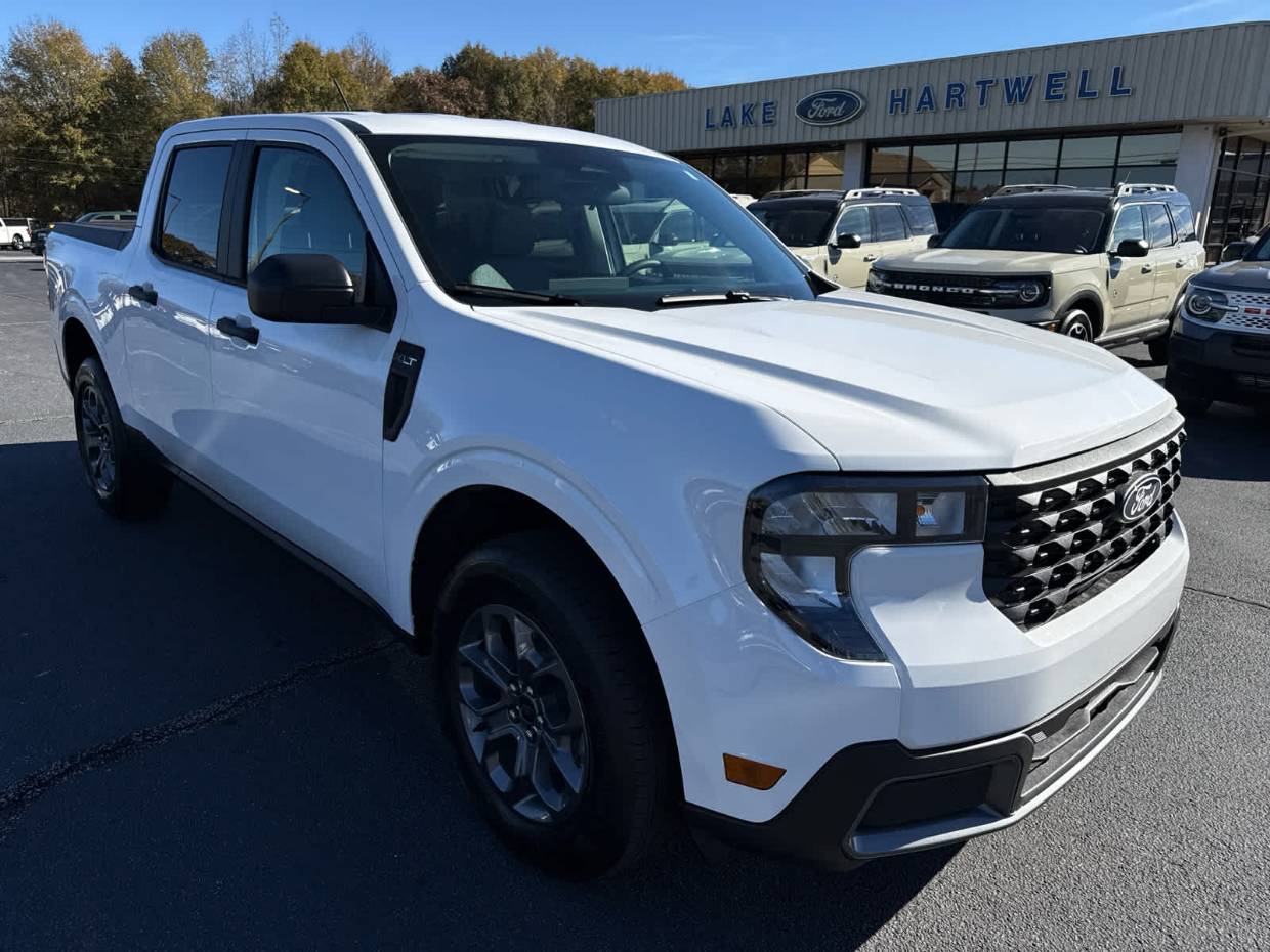 2025 Ford Maverick XLT's photo