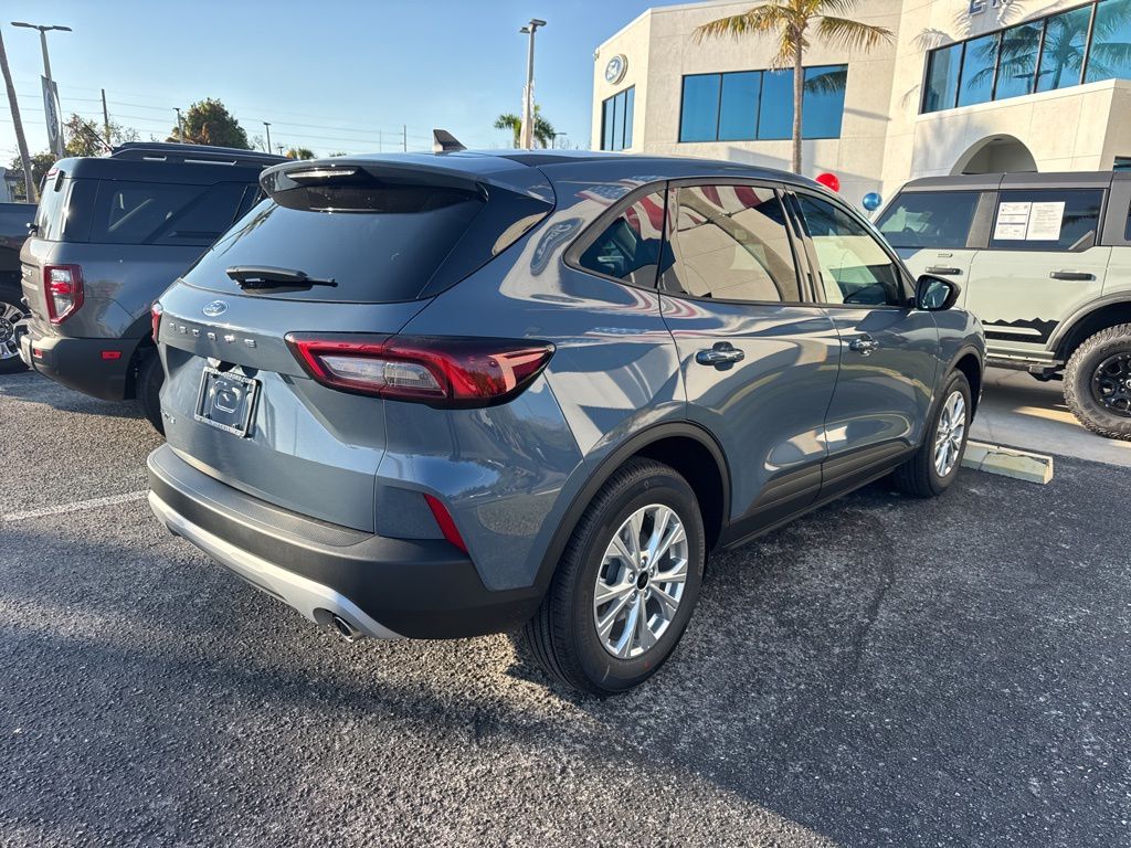 2026 Ford Escape Active photo 2