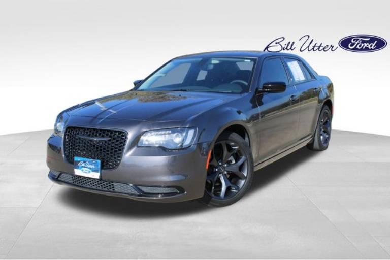 2023 Chrysler 300 Touring