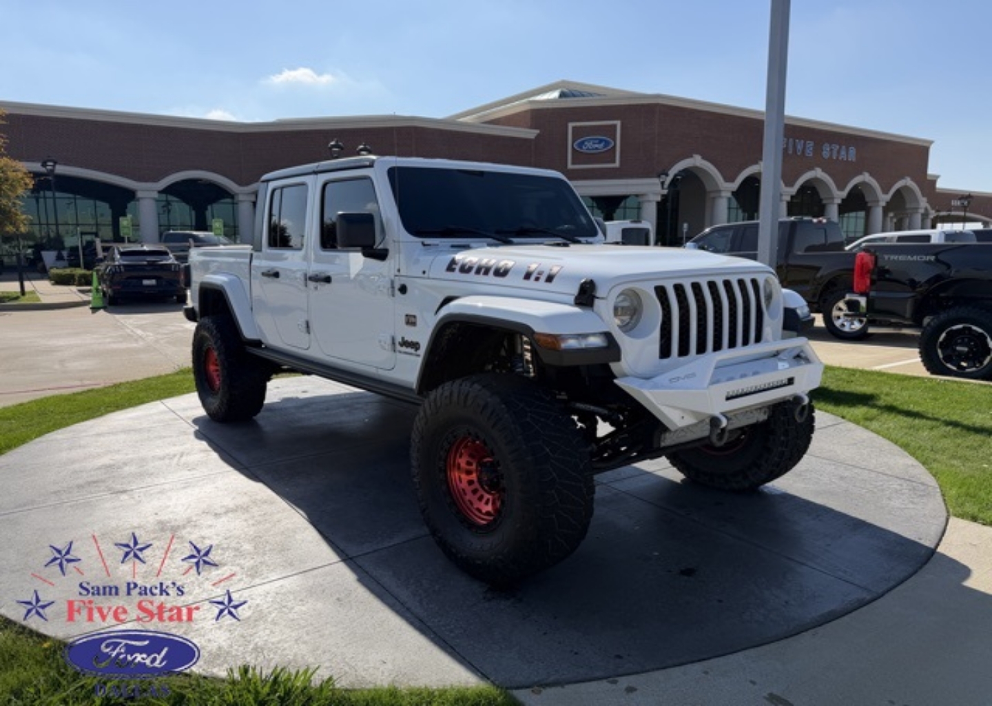2020 Jeep Gladiator Sport S's photo