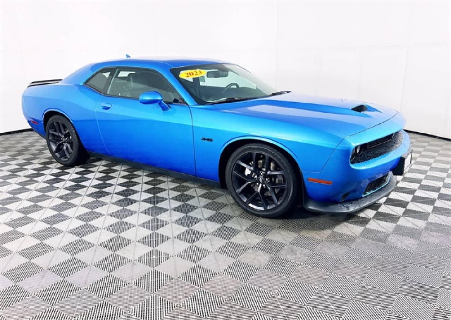 2023 Dodge Challenger R/T's photo