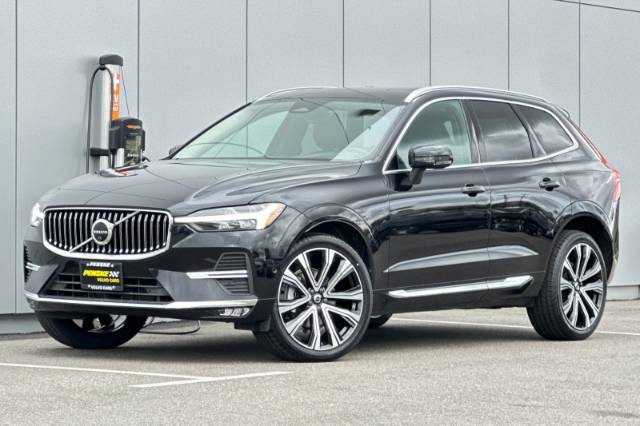 2023 Volvo XC60 B5 Ultimate Bright Theme