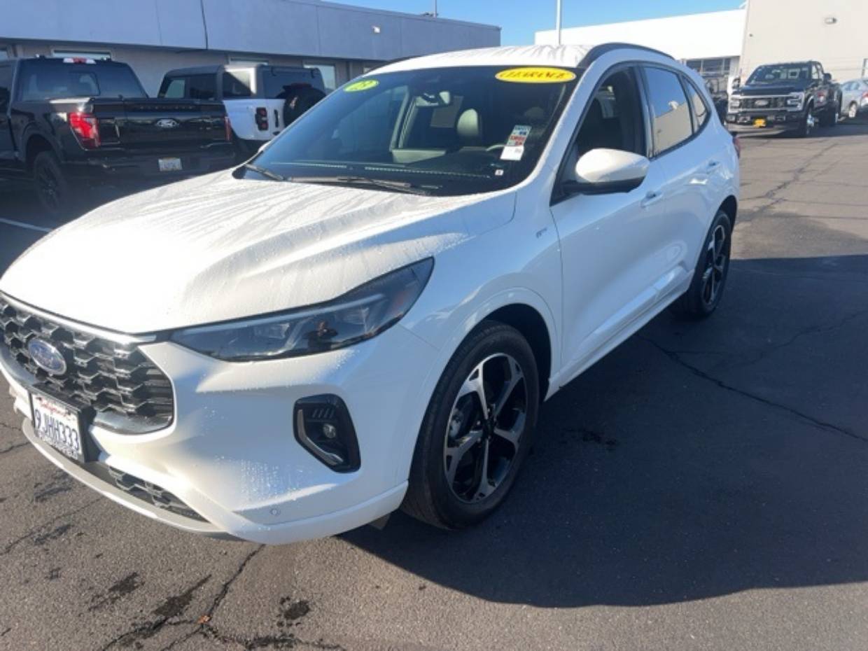 2023 Ford Escape ST-Line Elite's photo