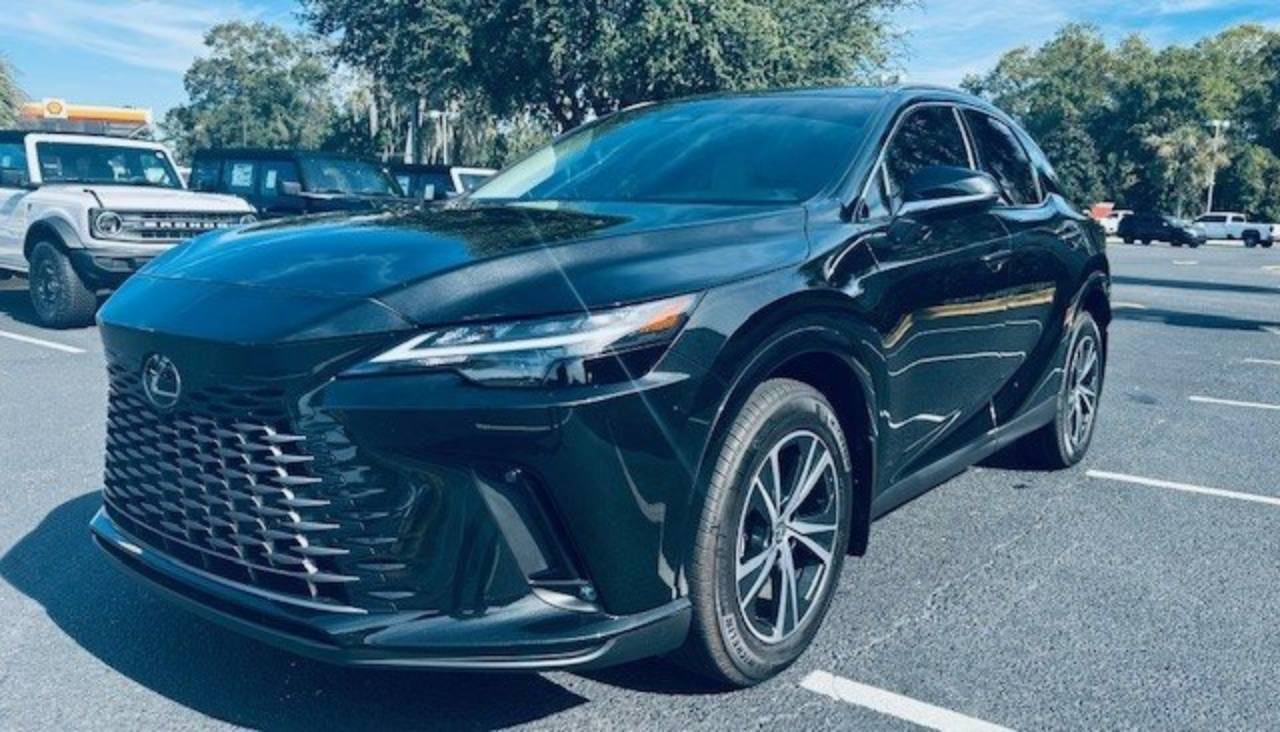 2023 Lexus RX 350's photo