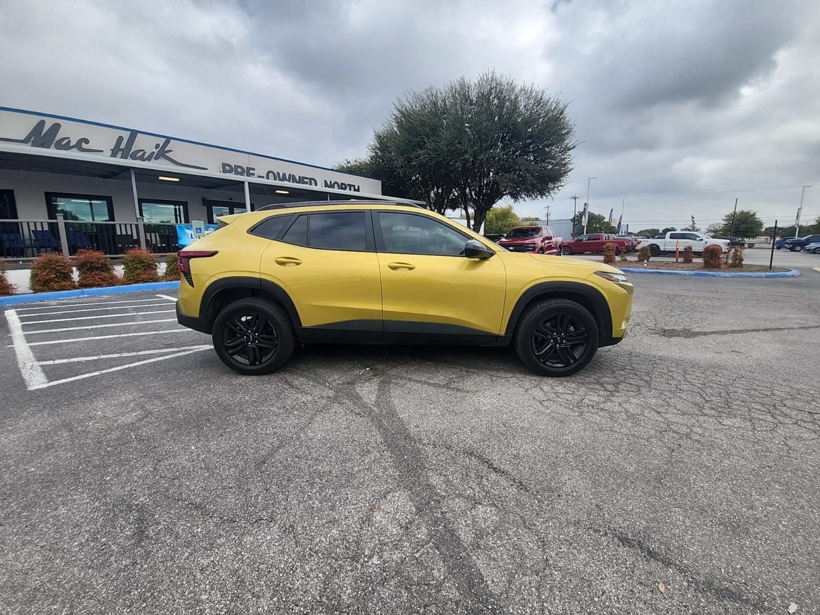 2024 Chevrolet Trax ACTIV photo 2