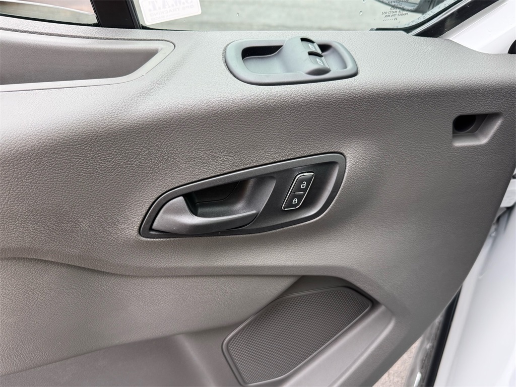 2025 Ford Transit Passenger Van XL photo 4