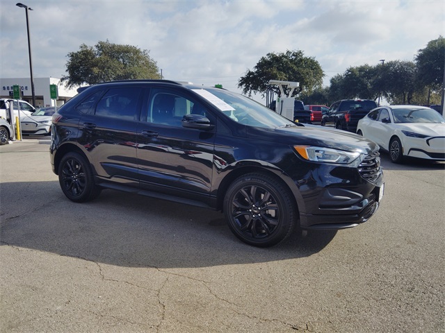 Used 2022 Ford Edge SE