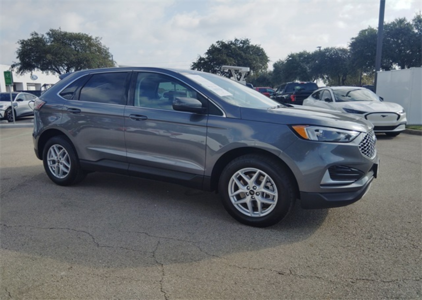 2024 Ford Edge