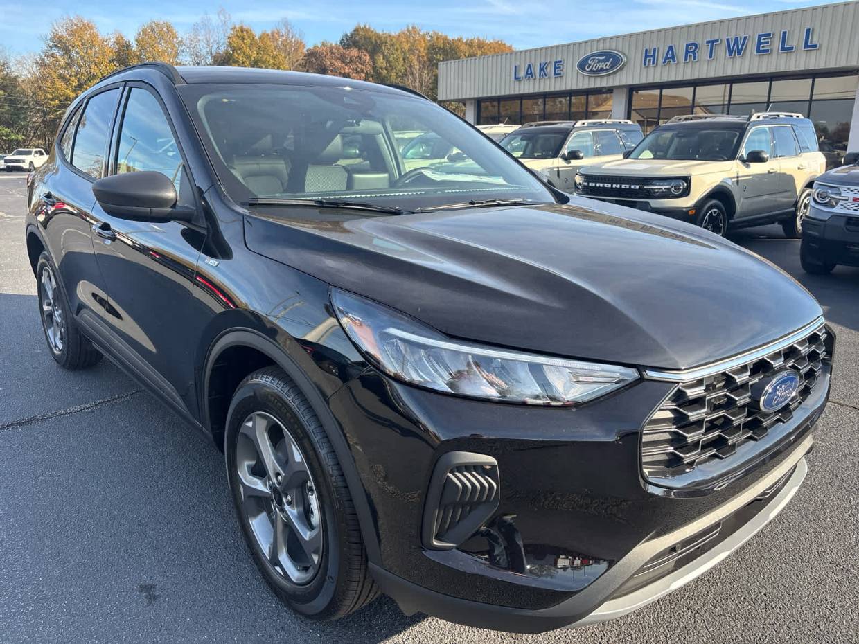 2026 Ford Escape ST-Line's photo