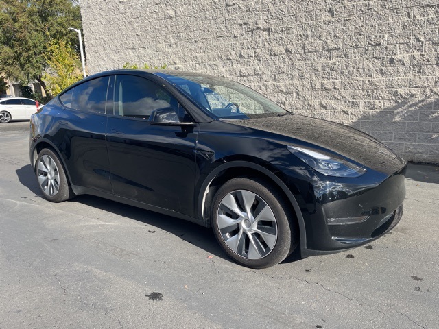 2024 Tesla Model Y Standard Range