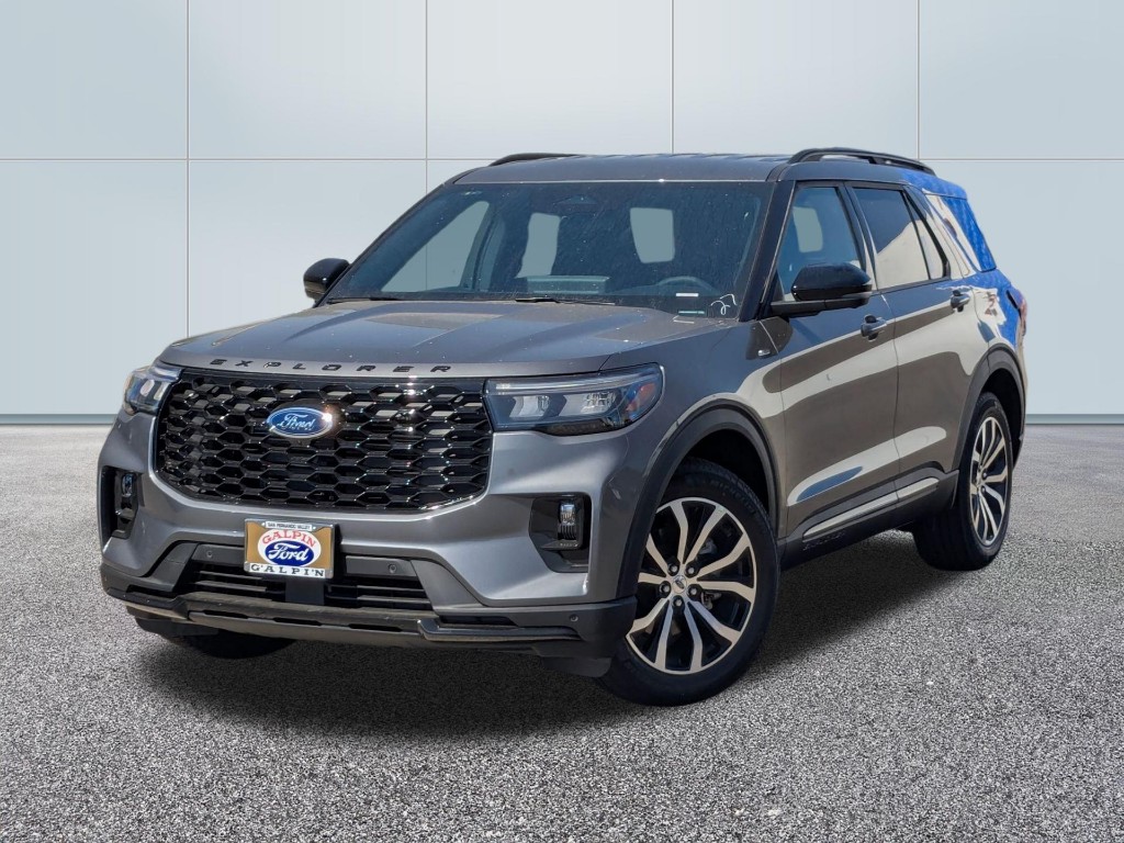 2025 Ford Explorer ST Line