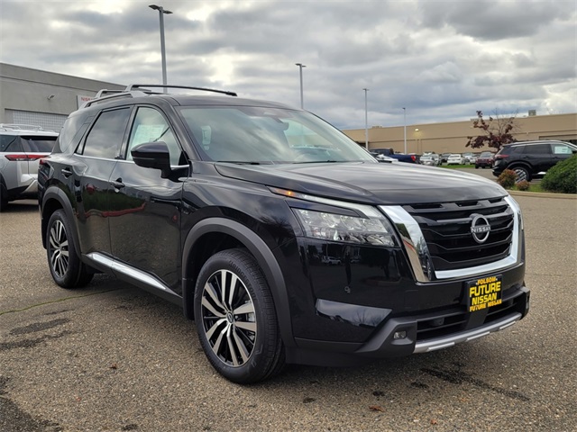New 2025 Nissan Pathfinder Platinum