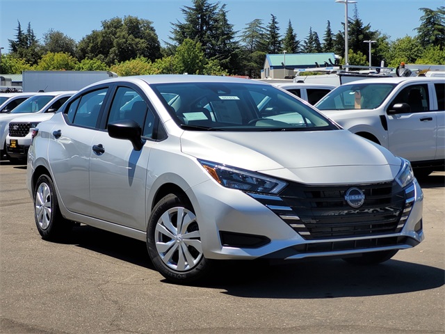 New 2025 Nissan Versa 1.6 S