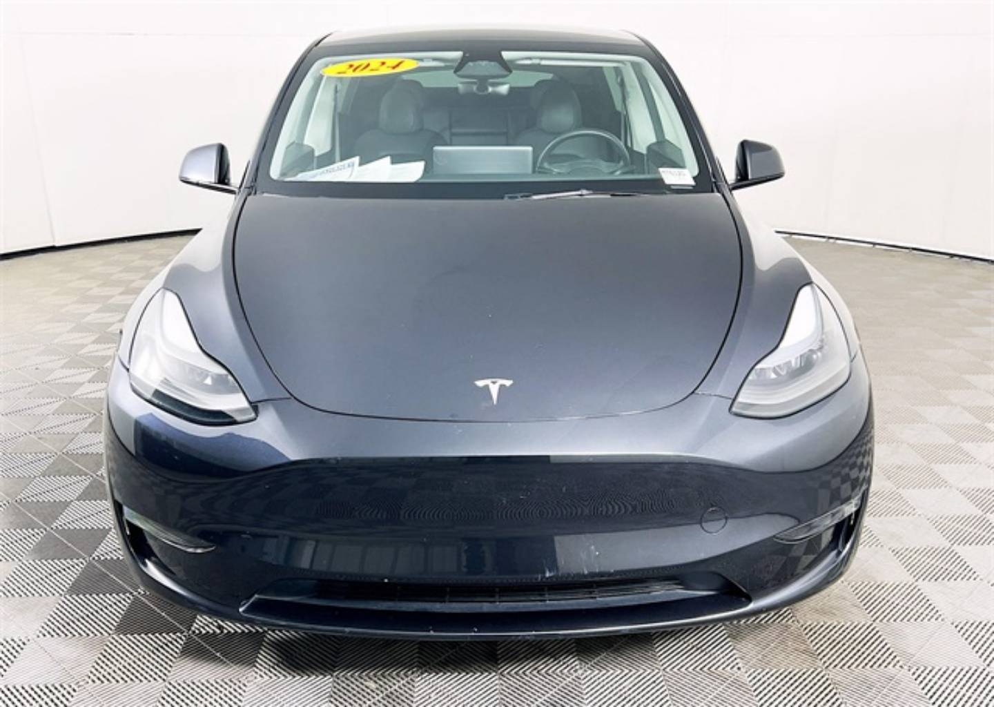 Used 2024 Tesla Model Y Long Range with VIN 7SAYGDEE0RF025931 for sale in Selma, CA